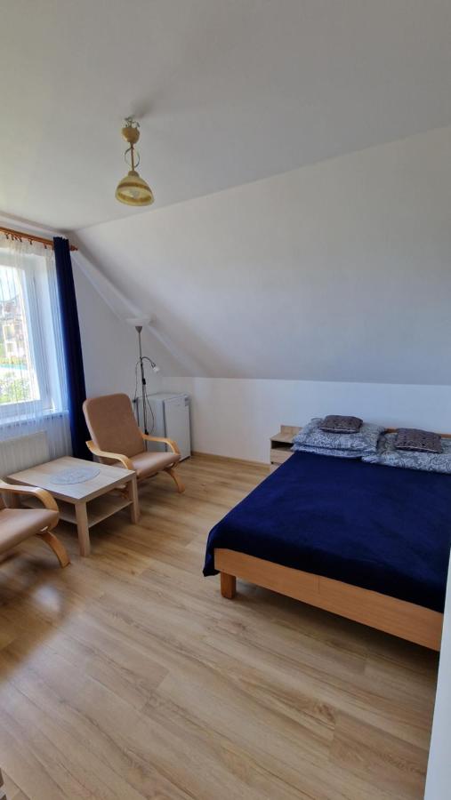 Pokój granatowy – zdjęcie 2 z 5